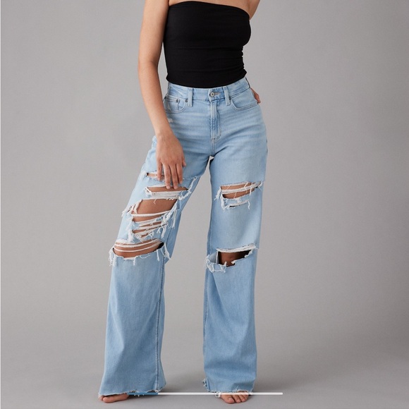 AE Dreamy Drape Stretch Curvy Super High-Waisted
Ripped Baggy Wide-Leg Jean - Picture 1 of 9